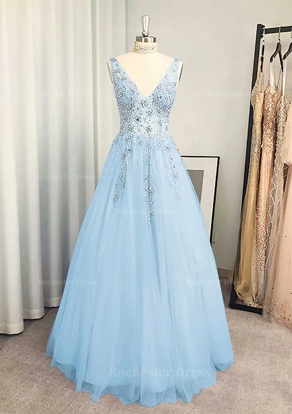 A-line/Princess V Neck Long/Floor-Length Tulle Prom Dress With Beading Sequins