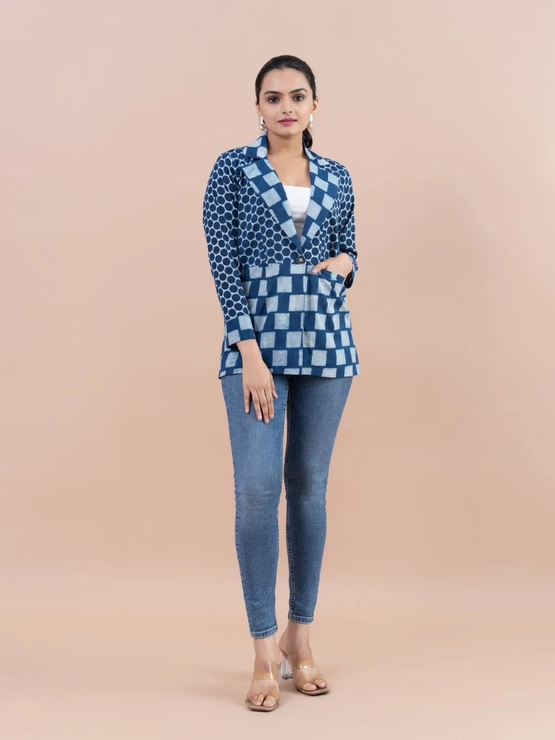 cheerfull pure cotton geometric printed stylized lapel collared jacket with 3\4 sleeve and handy pockets.- Blue