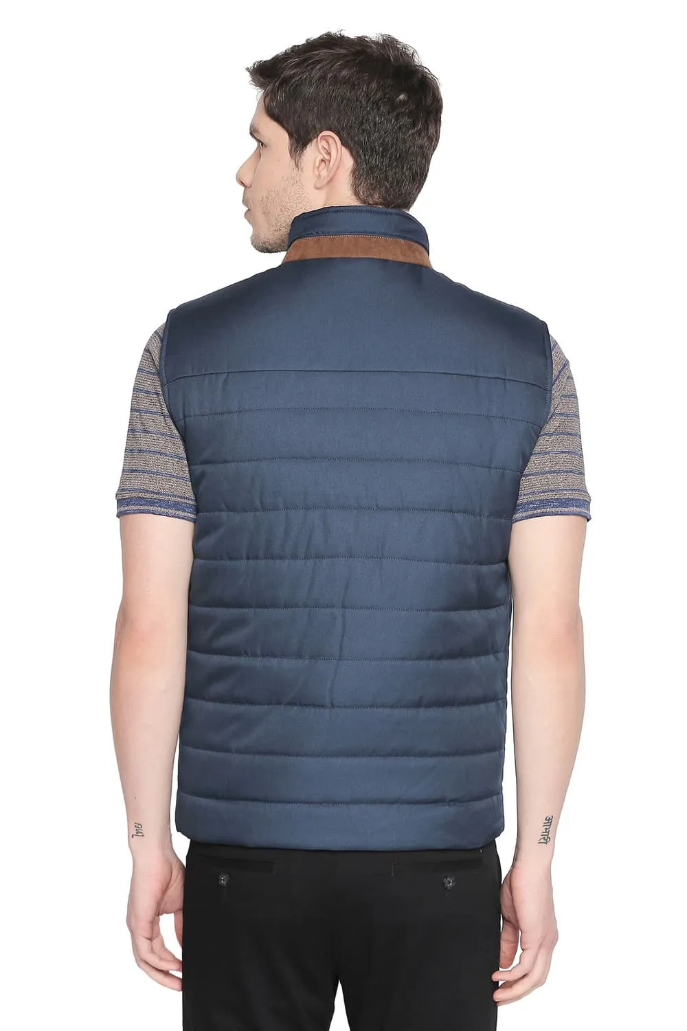 Comfort Fit Sleeve Less Poly Fill Jacket