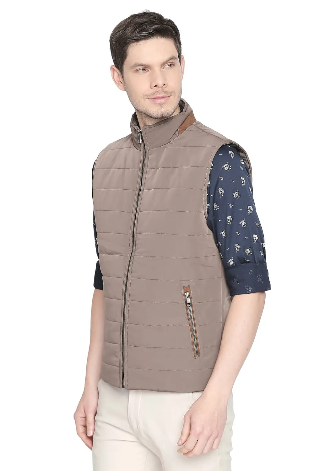 Comfort Fit Sleeve Less Poly Fill Jacket