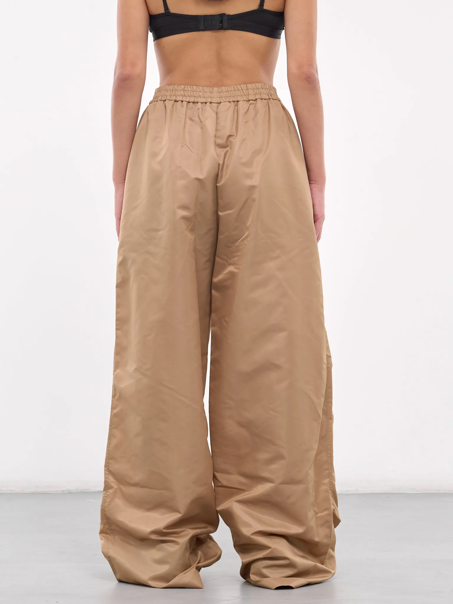 Crystal Slit Track Pants (AWPA0042FA01-CAMEL)