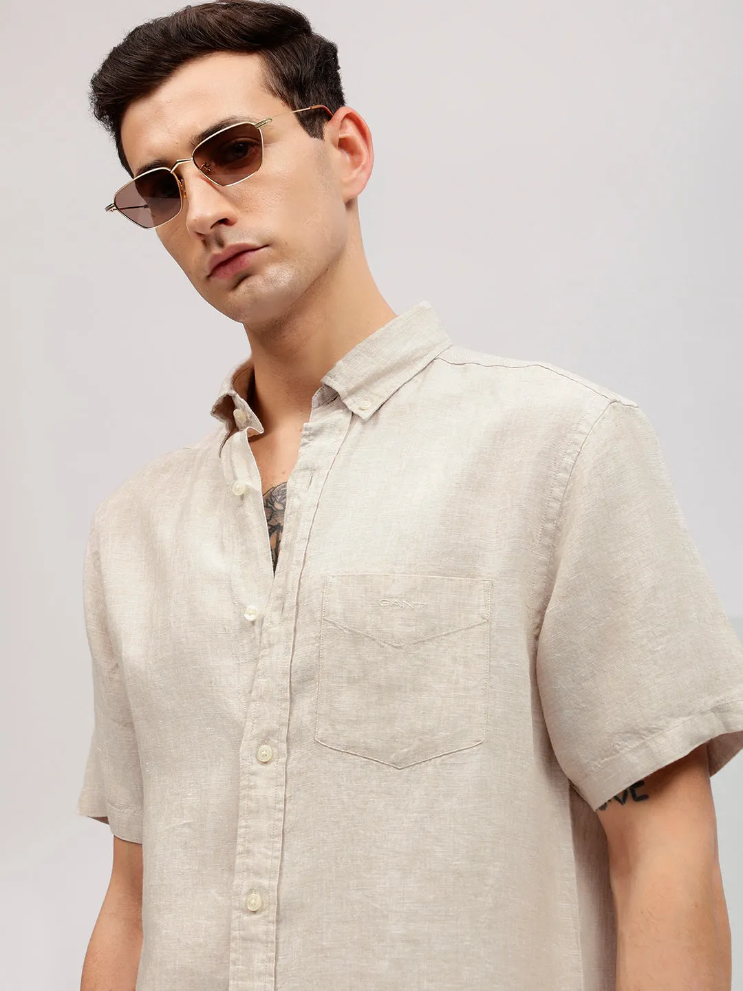 Gant Men Beige Solid Button-down Collar Short Sleeves Linen Shirt