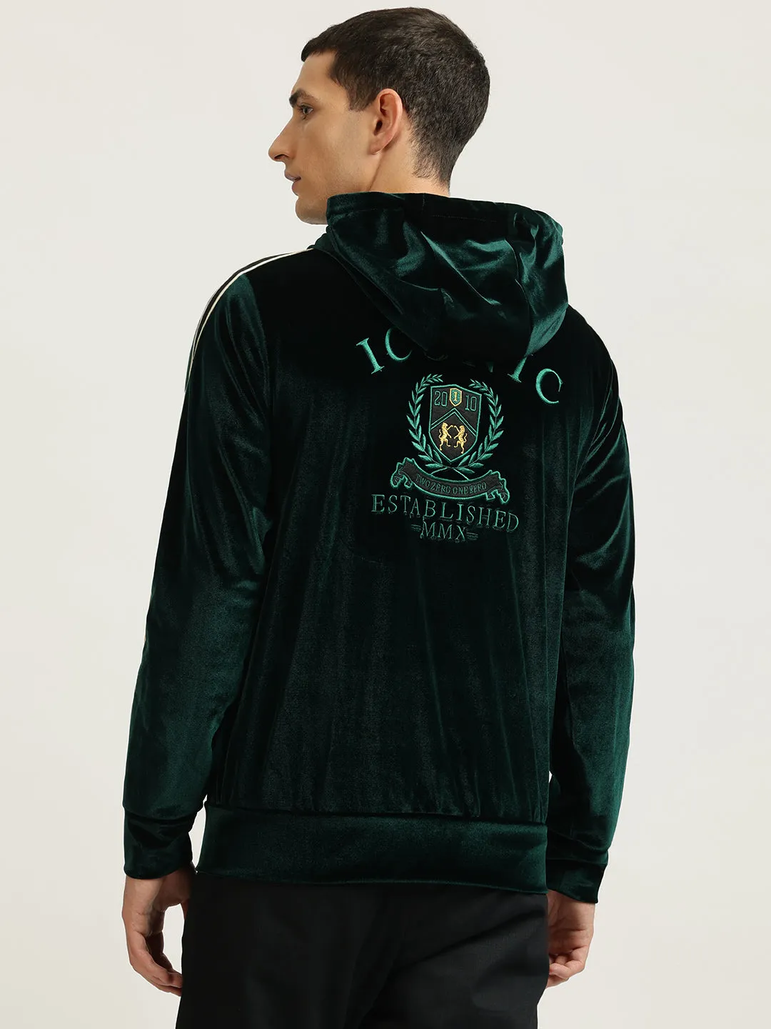 Iconic Men Green Solid Hooded Full Sleeves Zip Through Sweatshirt