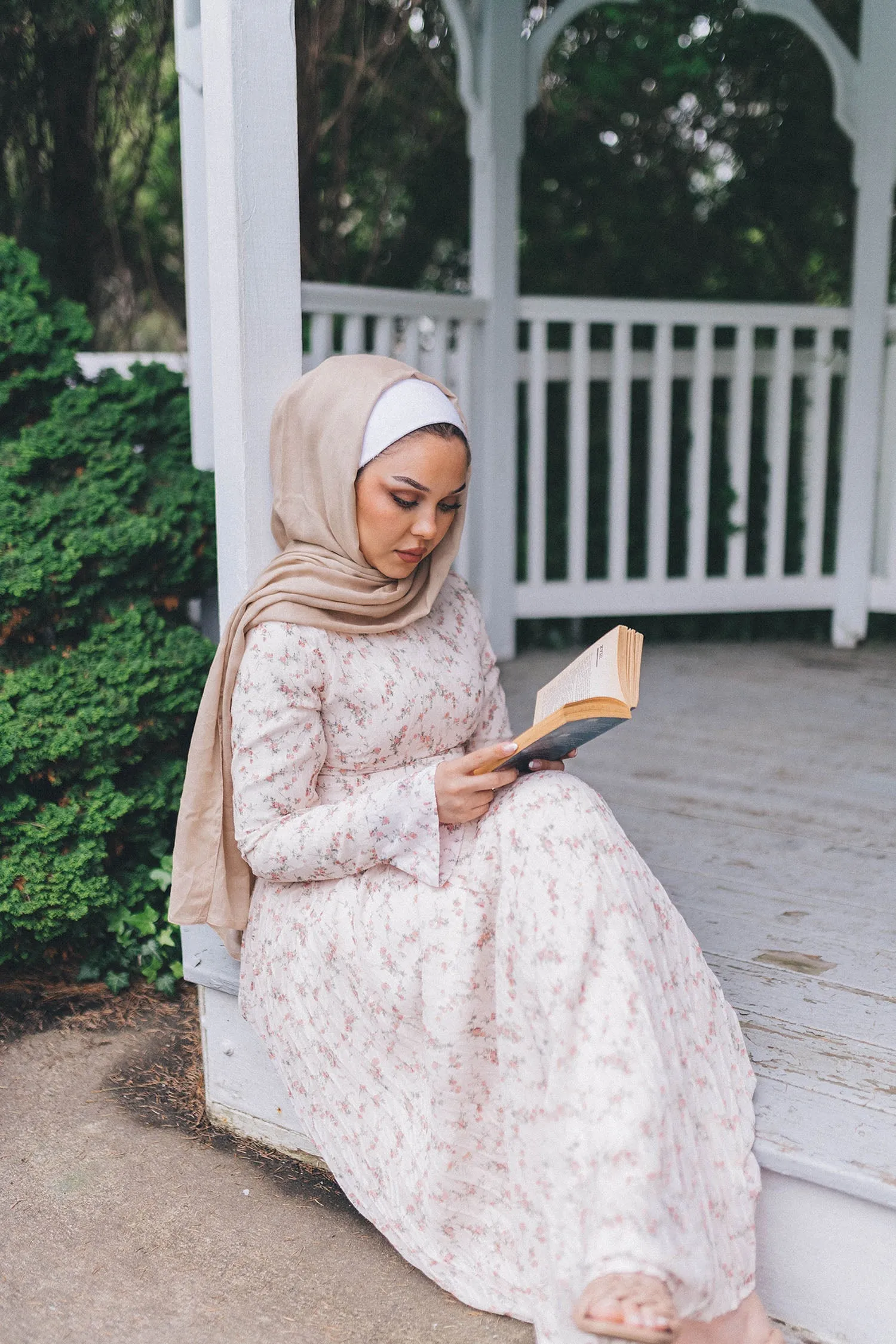 Kelsi Floral Lace Dress- Off White